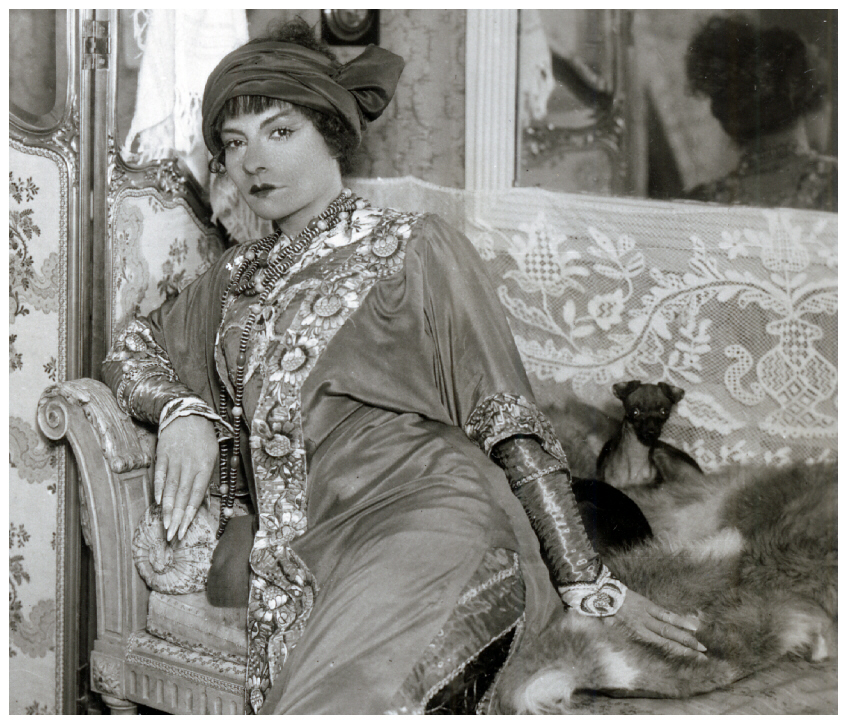 Polaire dans Les Sauterelles  D&eacute;cembre 1911